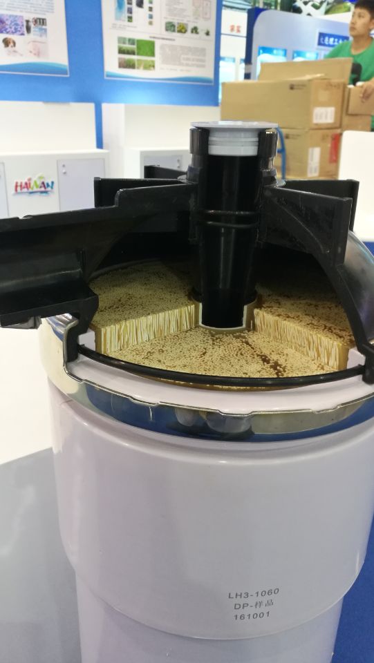 超濾的跨膜壓差是指哪地方的壓差